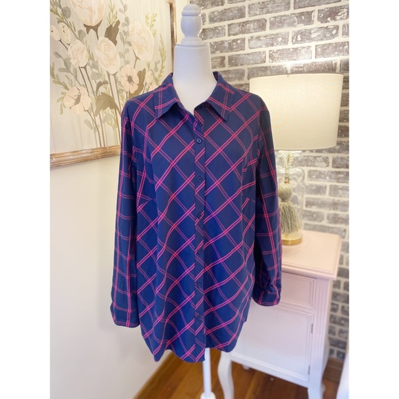 NWOT Button-up shirt from Kim Rogers - Picture 7 of 8